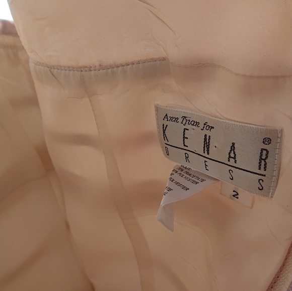 Vintage Kenar Cream with Satin Creme piping - Picture 2 of 4